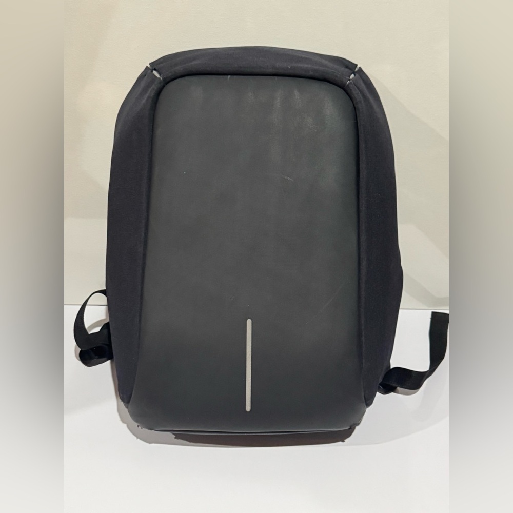 XD Design Black Anti-Theft Backpack